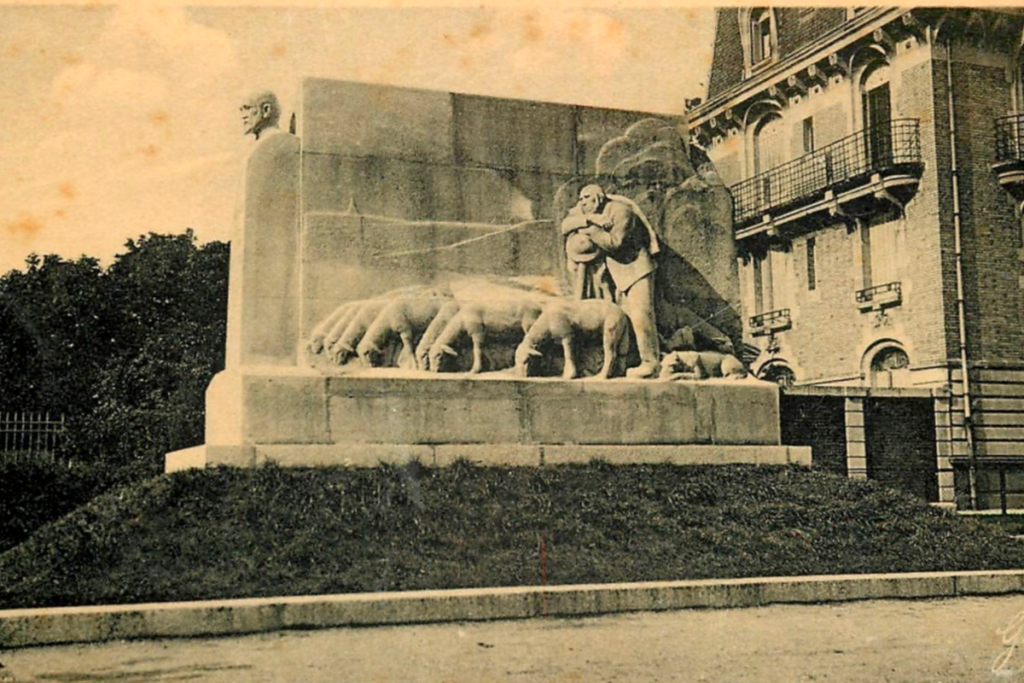 Square Fabie Monument