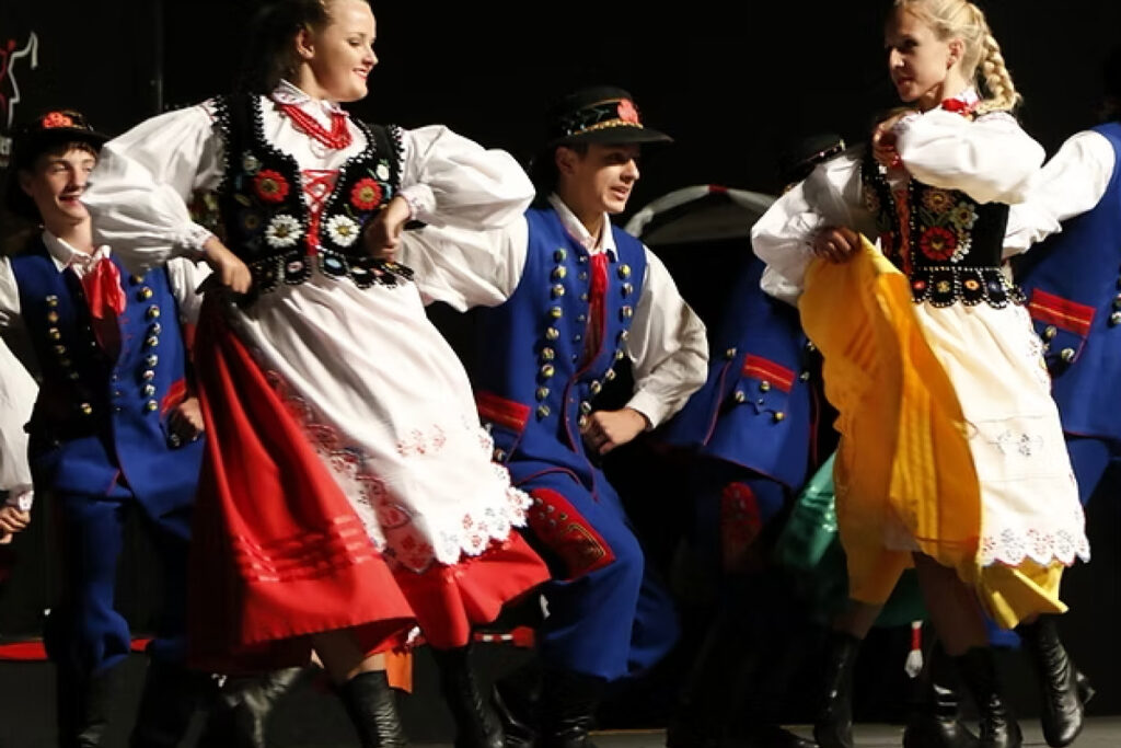 Folklorique 2025